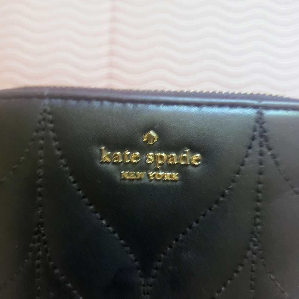 KATE SPADE Black Quilted Leather Wallet with Key Holder - Picture 7 of 10